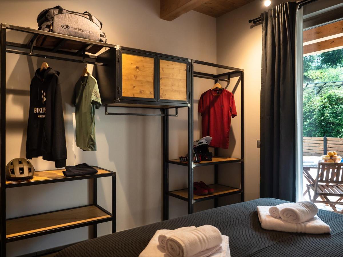 Sleep 'N' Ride Massa Marittima Hotel Kültér fotó